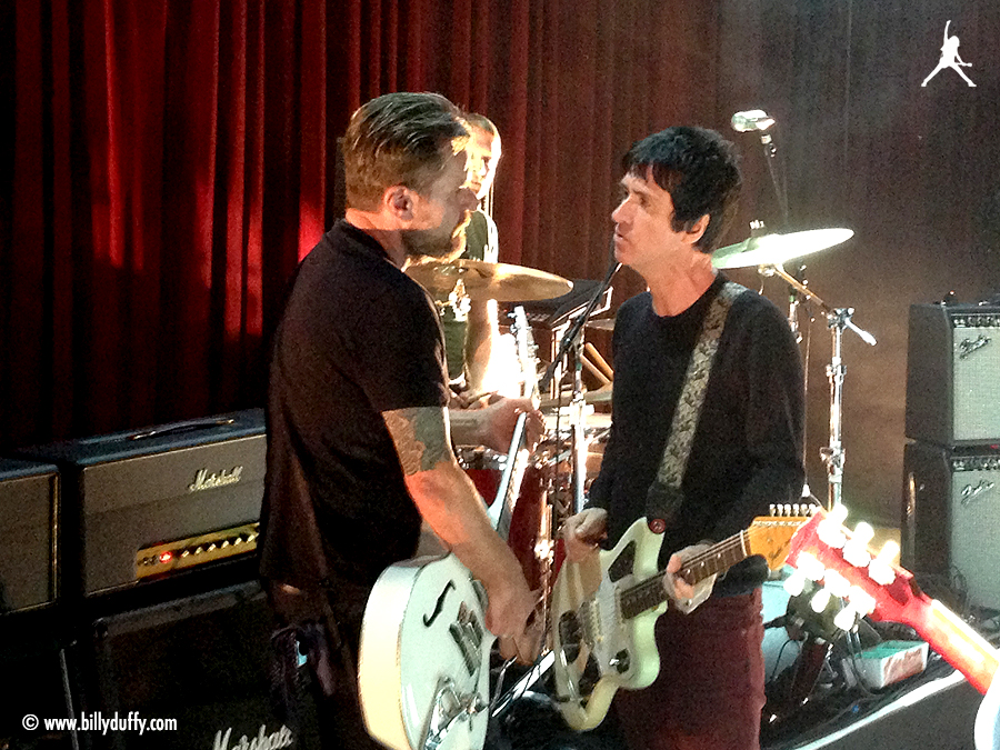Billy and Johnny Marr chat during the soundcheck at the Fillmore, San Francisco