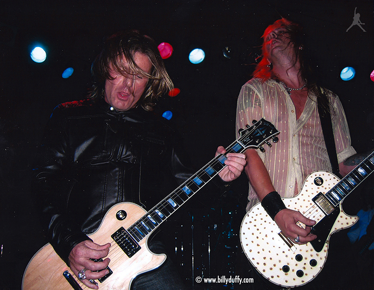 Billy Duffy onstage with Jerry Cantrel in ‘Cardboard Vampyres’