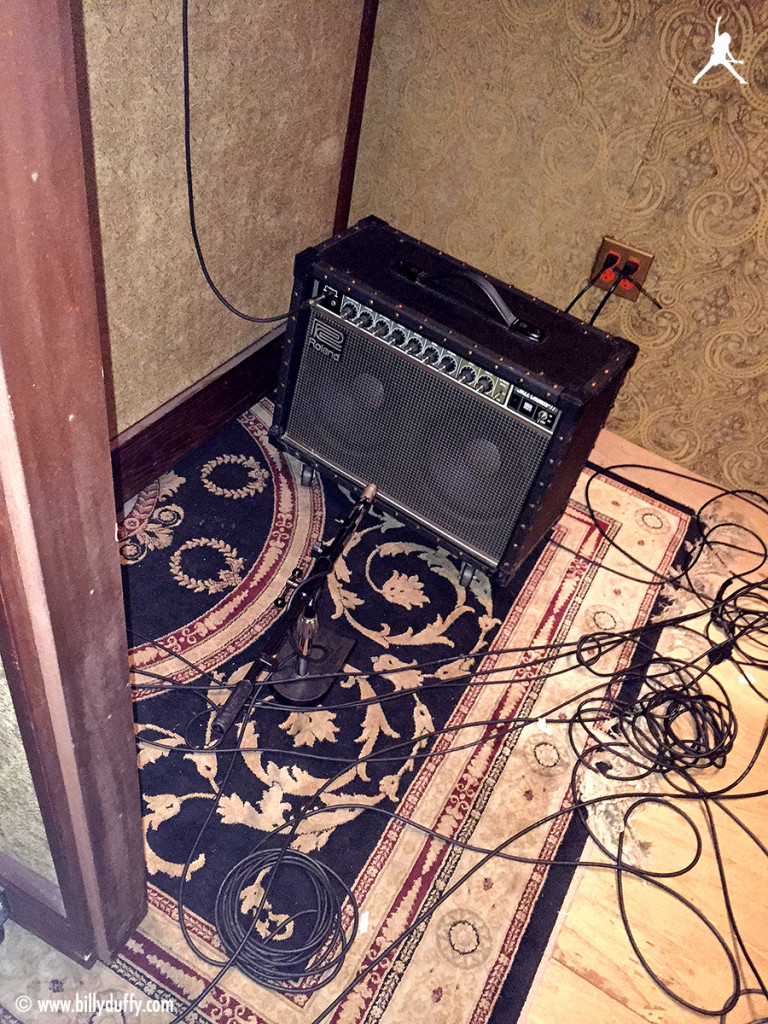 Billy Duffy's Roland JC-77 combo in the studio