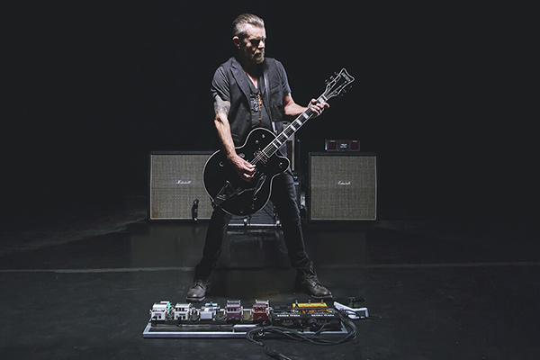 Billy Duffy in The Pursuit of Tone