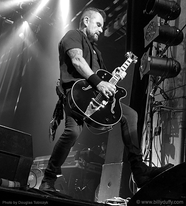 Billy Duffy of The Cult live in Montreall