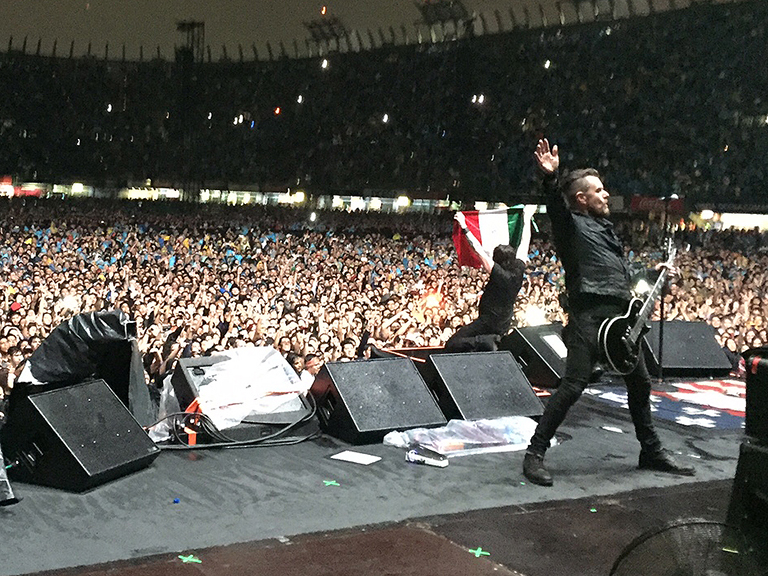 Billy Duffy onstage with The Cult - Mexico City 2016