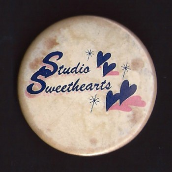 Studio Sweethearts Badge