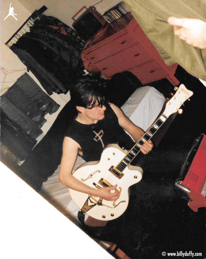 Billy Duffy With the Gretsch White Falcon - London 1983