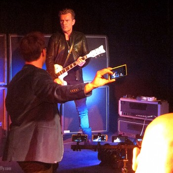 Billy Duffy filming the Nokia challenge